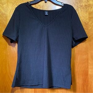 Black V-neck Ribbed tee  size 0XL (can fit XL) Shein curve
